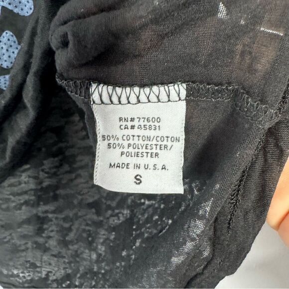 Peace generation hot topic black tee - Picture 6 of 7